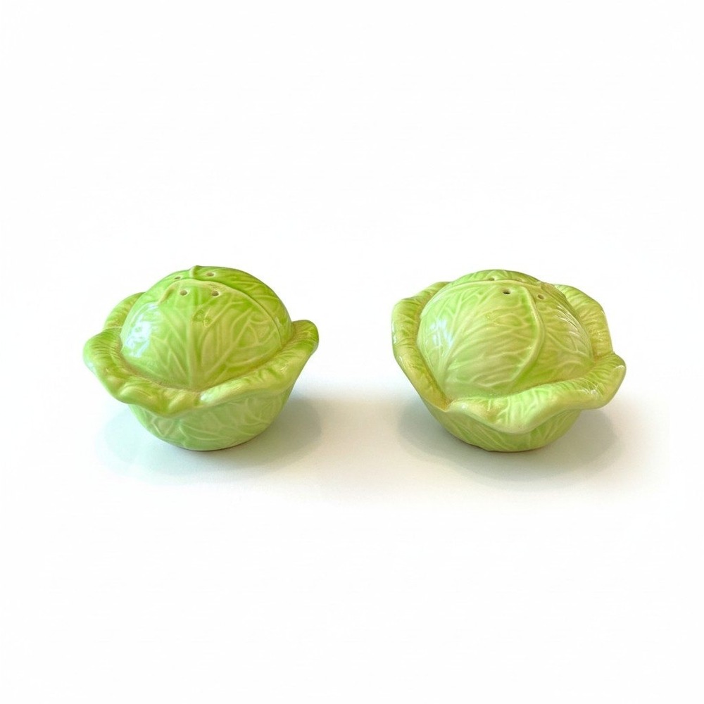 Fiesta Vintage Cabbage Ceramic Salt and Pepper Shakers Set Green Garden Decor